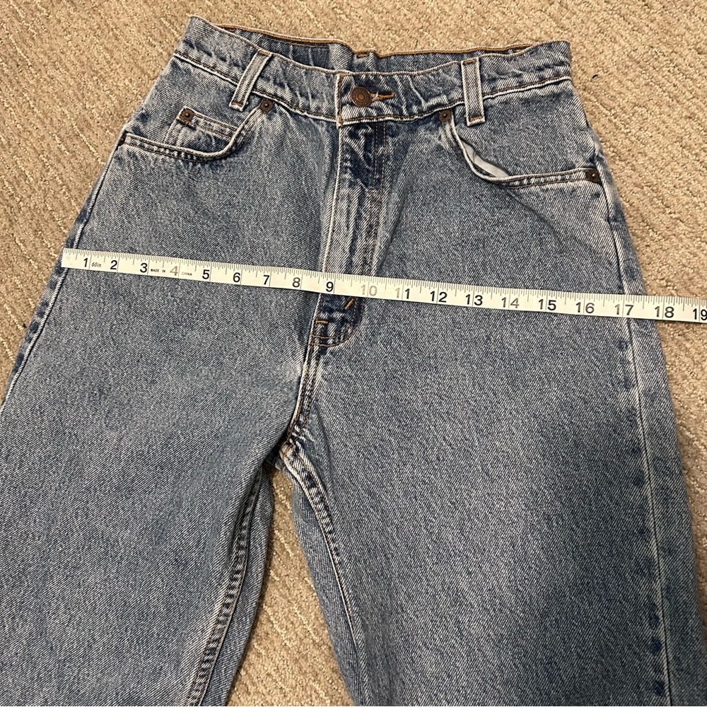 Levi's High Rise Blue Jeans - Picture 7 of 10